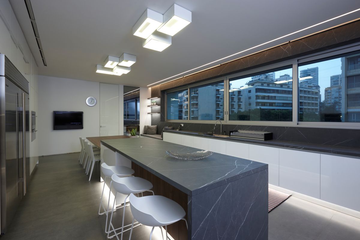 residence on the corniche photograph 33